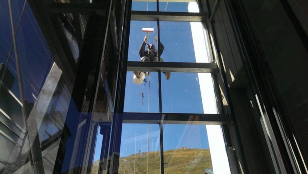 entreprise-peinture-aime-la-plagne-vitres